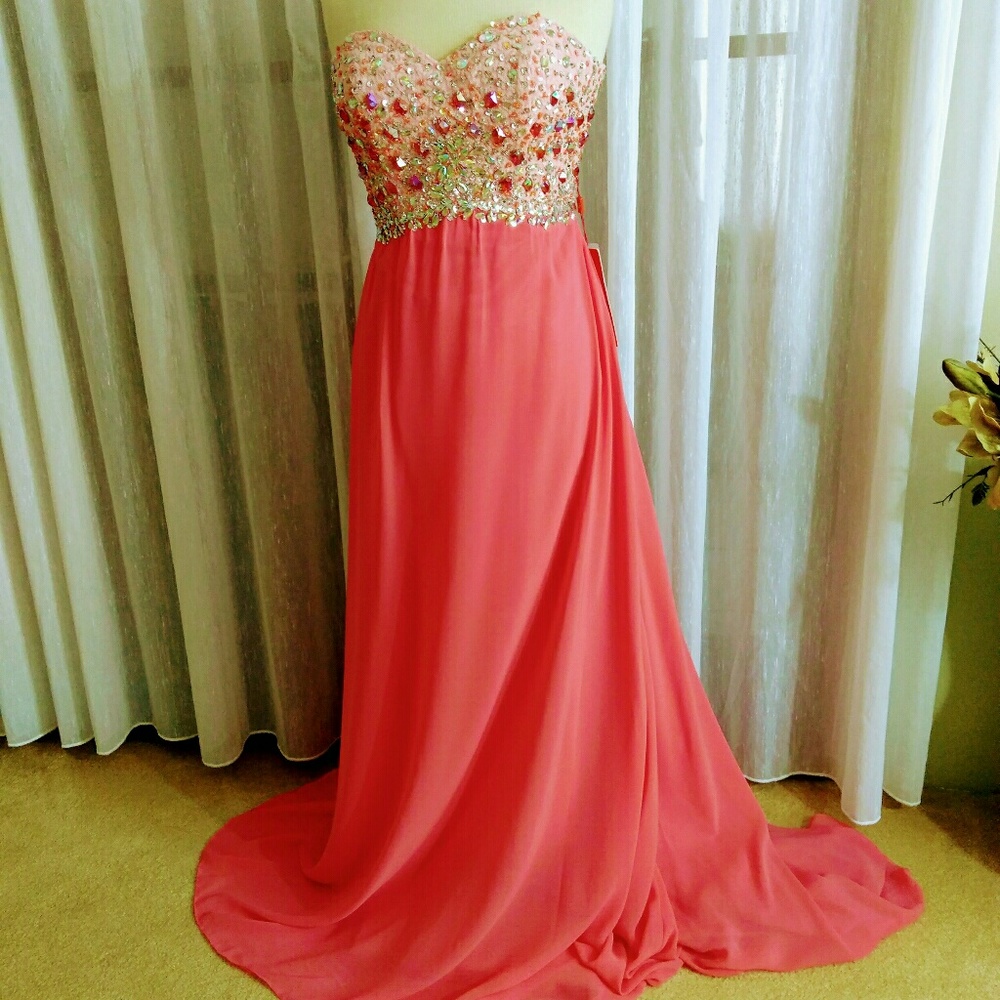 Coral  size s formal / prom gown Jewel bodice - Picture 5 of 6